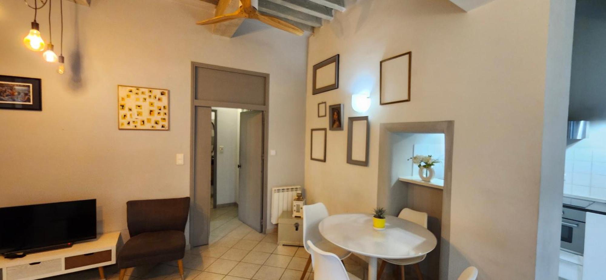 Le Barreme Lägenhet Arles Exteriör bild