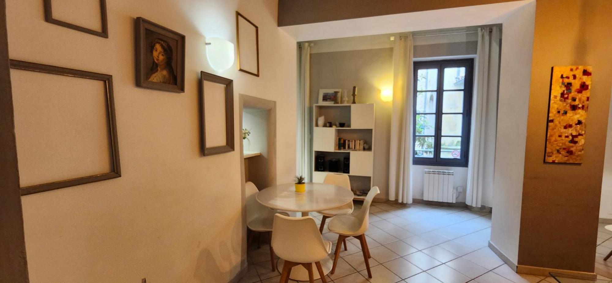 Le Barreme Lägenhet Arles Exteriör bild